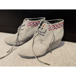 Toms women wedge boot size 8 women